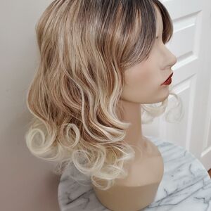 NEW! Stylish Super-cute Blonde Ombre Wig LOOKS NATURAL